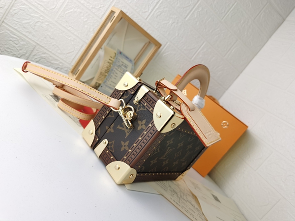 ルイヴィトンバッグ内部構造